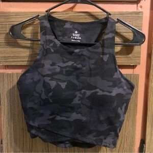 The Gym People Black and Grey Camouflage Racerback Crop Top! Size Medium! NWOT